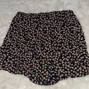 American Eagle floral skirt S